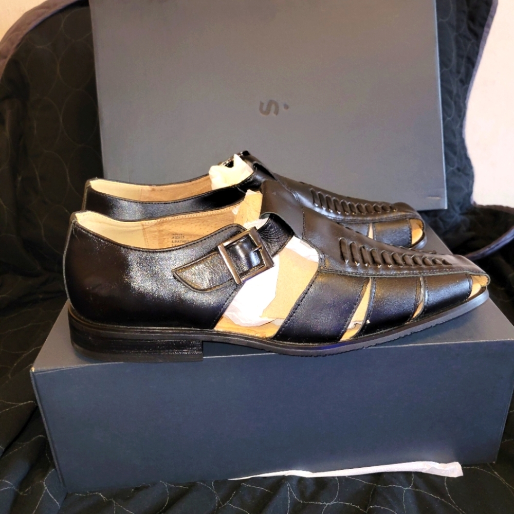 LA Milano Italy Collection Leather Sandals